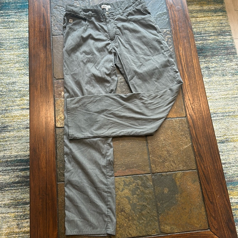 Peter Millar grey stretch dress pant, like new, 32/32